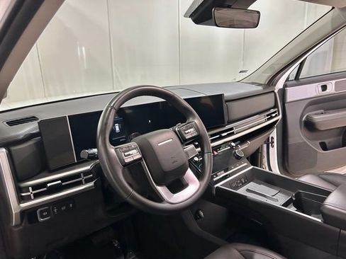 Used 2025 Hyundai Santa Fe SEL FWD image 14