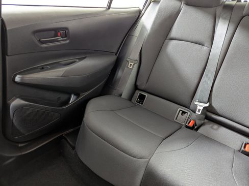 Used 2022 Toyota Corolla LE image 12