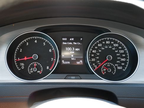 Used 2016 Volkswagen Golf Limited Edition FWD image 34
