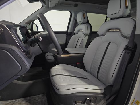 Used 2024 Rivian R1S Adventure AWD/4WD image 20