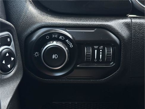 Used 2021 Jeep Wrangler Unlimited Rubicon w/ Dual Top Group AWD/4WD image 29