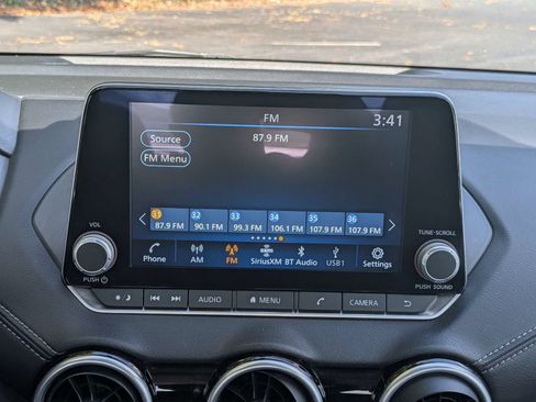 Used 2025 Nissan Sentra SV FWD image 16