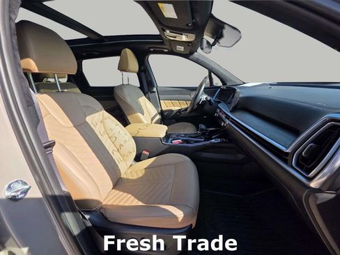 Used 2025 Kia Sorento SX Prestige w/ Olive Brown Leather Package image 12