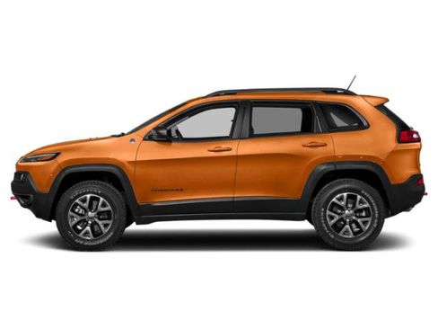 Used 2015 Jeep Cherokee Trailhawk w/ Comfort/Convenience Group AWD/4WD image 2