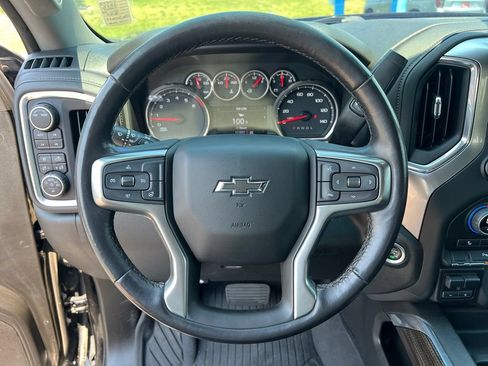 Used 2022 Chevrolet Silverado 1500 LT Trail Boss w/ LT Trail Boss Premium Package AWD/4WD image 34