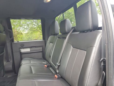 Used 2015 Ford F250 Lariat w/ Lariat Ultimate Package AWD/4WD image 10
