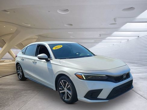 Used 2024 Honda Civic LX image 1