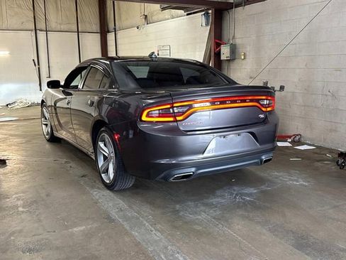 Used 2016 Dodge Charger R/T RWD image 8