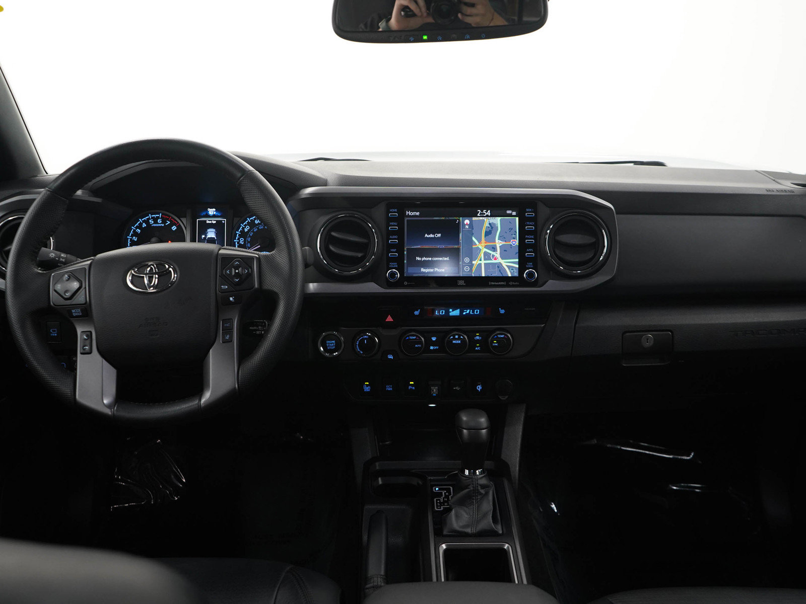 Used 2022 Toyota Tacoma TRD Off-Road w/ TRD Premium Off Road Package AWD/4WD image 17
