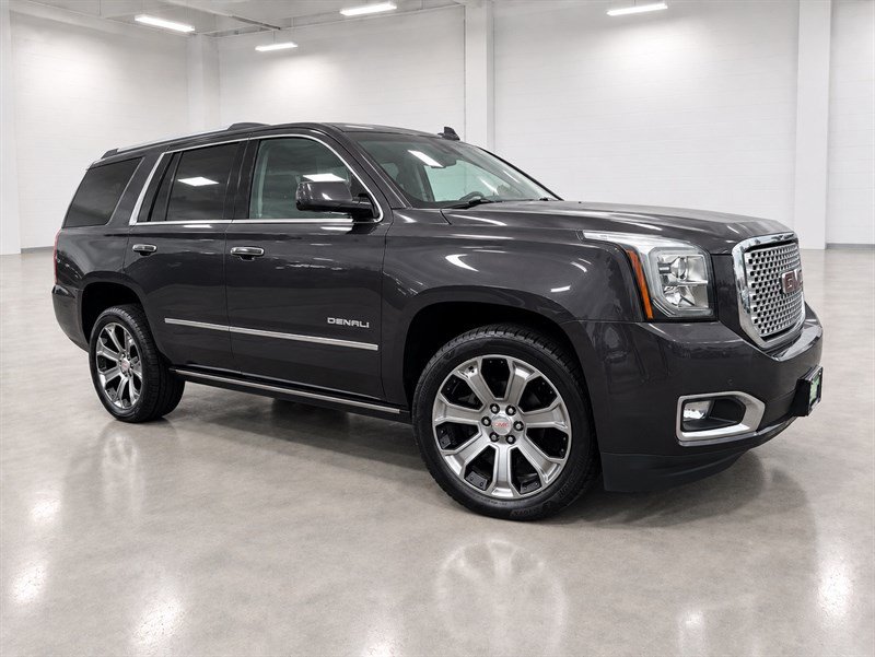 Used 2017 GMC Yukon Denali w/ Open Road Package AWD/4WD image 34