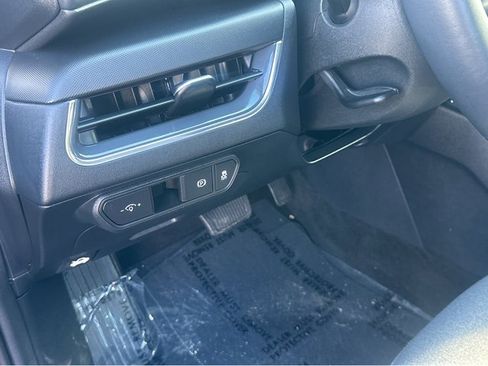 Certified 2025 Kia K4 EX image 30