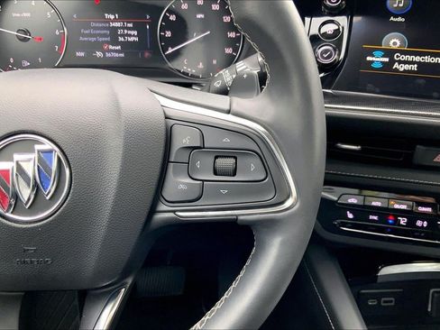 Used 2023 Buick Envision Preferred FWD image 20
