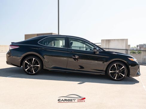 Used 2019 Toyota Camry SE w/ Convenience Package image 8