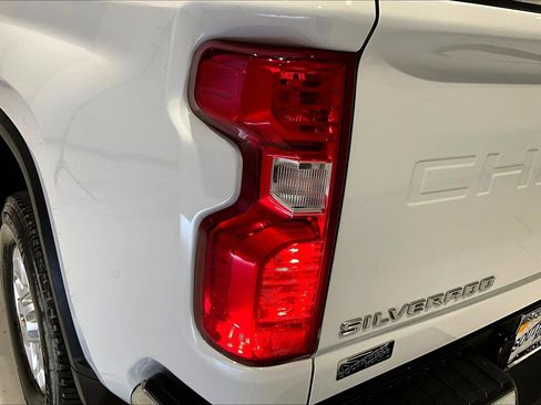 Used 2025 Chevrolet Silverado 2500 LT AWD/4WD image 25