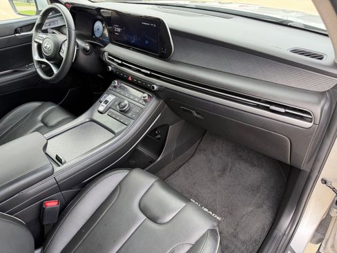 Used 2024 Hyundai Palisade Limited image 31