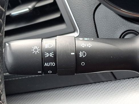 Used 2018 Subaru Legacy 2.5i Premium w/ Eyesight & BSD & Rcta & HBA AWD/4WD image 26