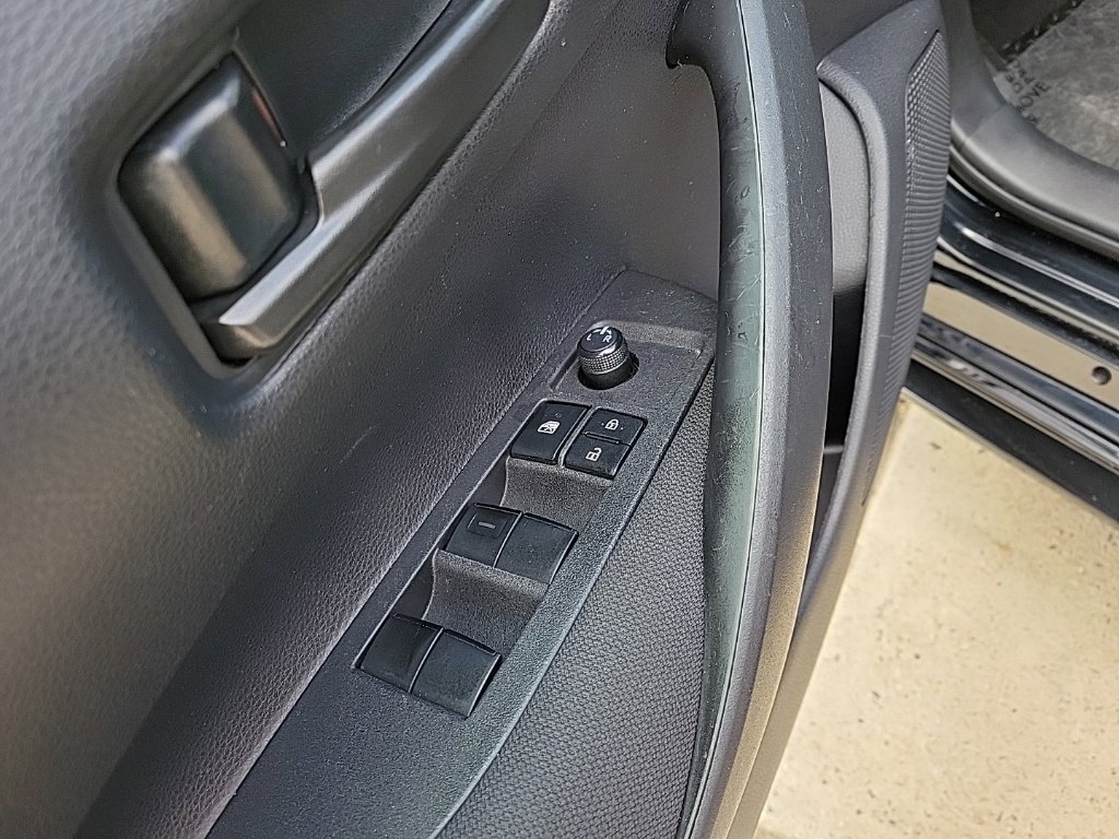 Used 2024 Toyota Corolla LE FWD image 28