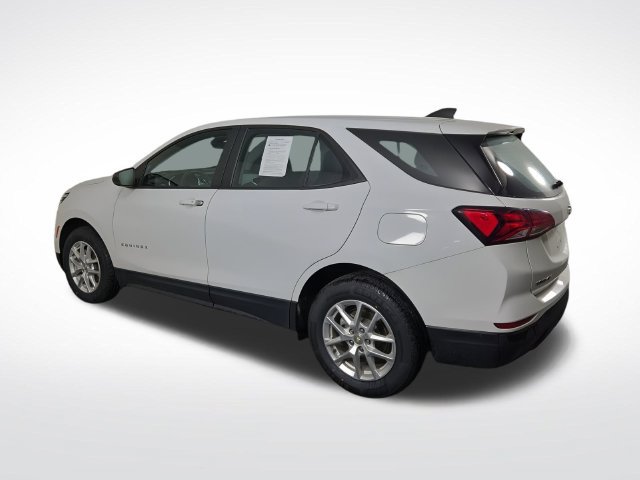 Used 2022 Chevrolet Equinox LS AWD/4WD image 10