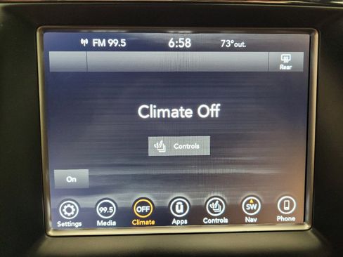 Used 2018 Jeep Grand Cherokee Altitude RWD image 25