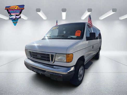 Used 2007 Ford E-350 and Econoline 350 Super Duty Wagon RWD image 2