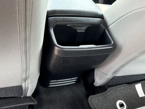 Used 2023 Toyota Tacoma SR5 w/ SR5 Appearance Package RWD image 14