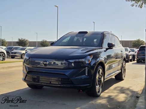 New 2025 Volvo EX90 Plus image 1