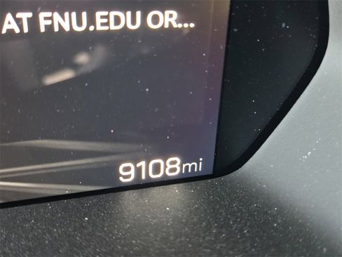 Used 2025 GMC Canyon Denali image 28