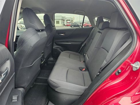 Used 2022 Toyota Venza LE image 23