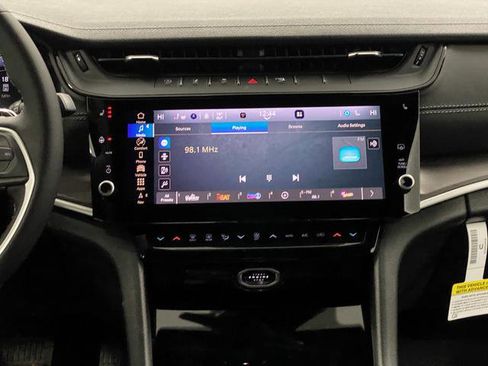 New 2026 Jeep Grand Cherokee Altitude AWD/4WD image 9