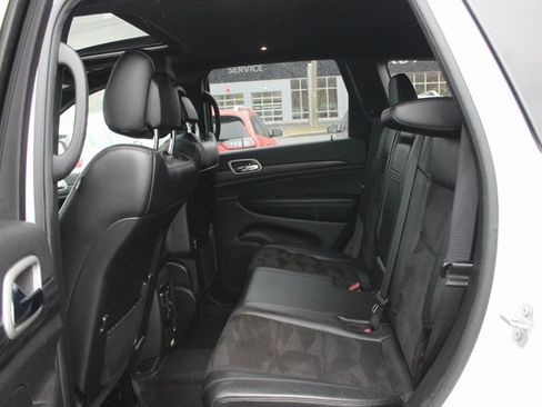 Used 2021 Jeep Grand Cherokee Laredo X image 25