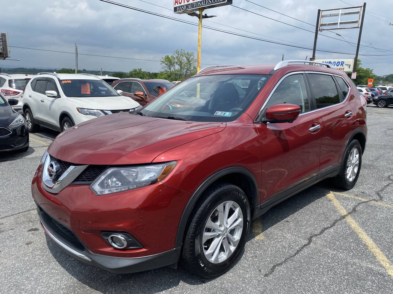 Used 2016 Nissan Rogue SV w/ SV Premium Package AWD/4WD image 1