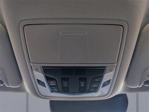 Certified 2025 Acura RDX w/ Technology Package image 28