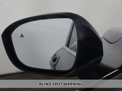 Used 2024 Mitsubishi Outlander SE Black Edition image 6