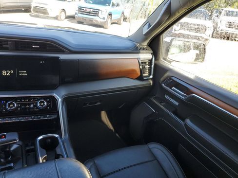 Used 2024 GMC Sierra 1500 Denali w/ Denali Reserve Package AWD/4WD image 15
