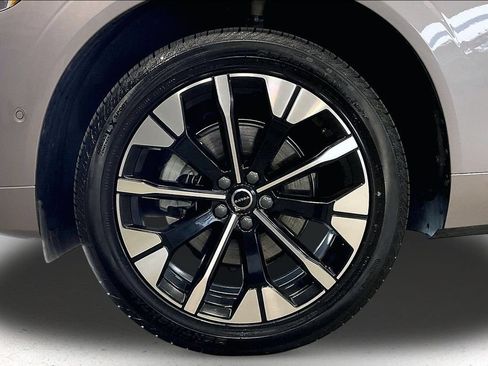 Used 2026 Volvo XC60 B5 Plus w/ Protection Package Premier AWD/4WD image 35