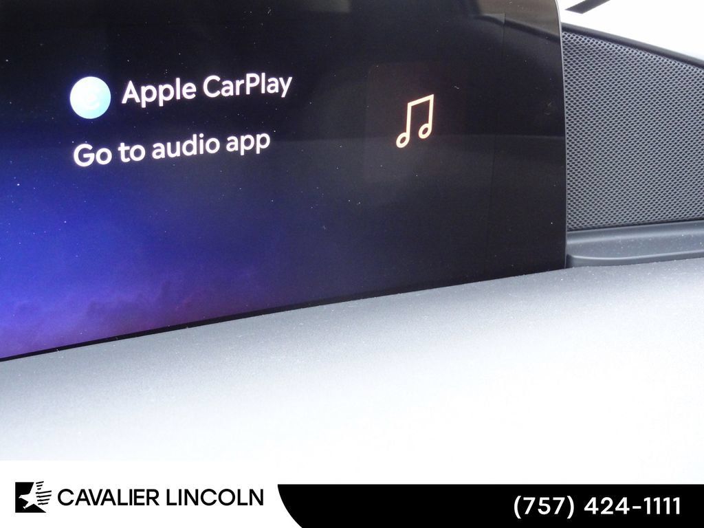 Used 2026 Lincoln Navigator L Premier AWD/4WD image 29