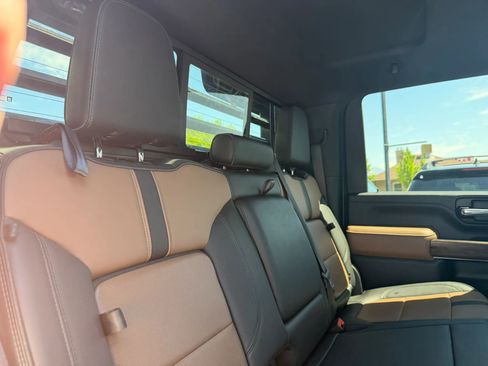 Used 2022 Chevrolet Silverado 3500 High Country w/ Technology Package AWD/4WD image 24