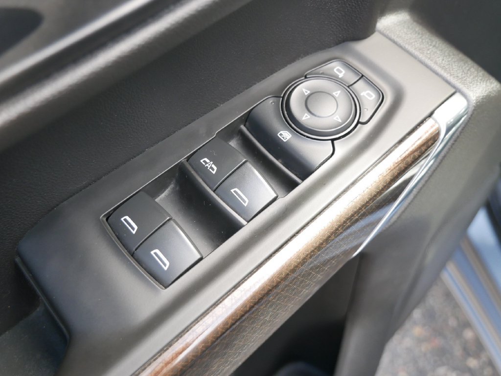 Used 2020 Chevrolet Silverado 1500 LT w/ Texas Edition AWD/4WD image 13