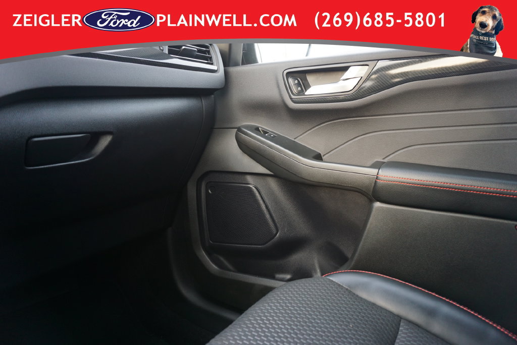 Used 2024 Ford Escape ST-Line w/ Tech Pack #1 AWD/4WD image 33
