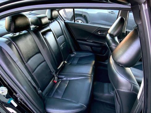 Used 2013 Honda Accord Sport image 19