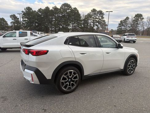 Used 2025 BMW X2 xDrive28i image 8