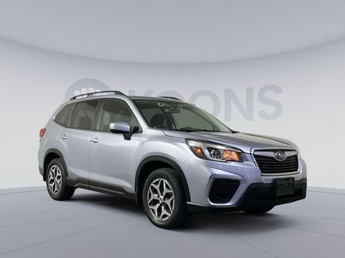 Used 2019 Subaru Forester Premium image 8
