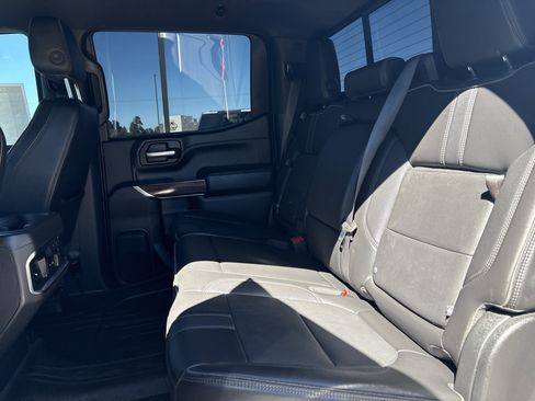 Used 2021 Chevrolet Silverado 1500 High Country w/ Technology Package image 17