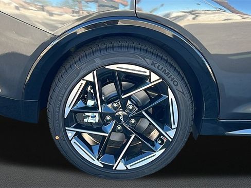 New 2025 Kia K4 GT-Line image 4