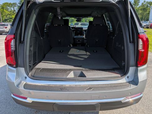 New 2026 GMC Yukon Elevation w/ Elevation Premium Package AWD/4WD image 9