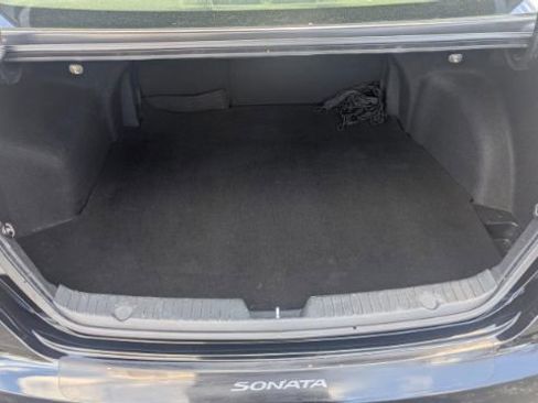 Used 2011 Hyundai Sonata GLS image 13