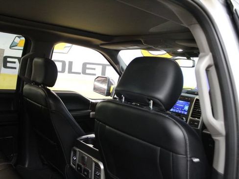 Used 2020 Ford F150 Lariat w/ Equipment Group 502A Luxury AWD/4WD image 10
