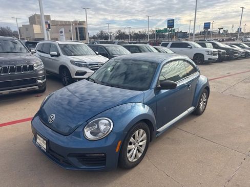 Used 2018 Volkswagen Beetle 2.0T S image 2