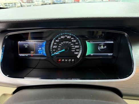 Used 2015 Ford Taurus SEL w/ Equipment Group 201A image 32