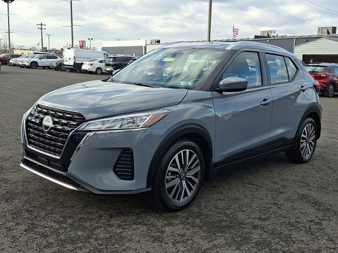Certified 2024 Nissan Kicks SV image 3